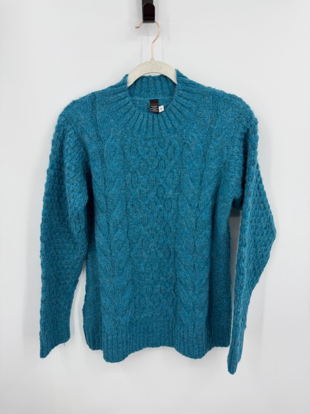 Tey-Art Inc. Women’s S Hand Knit Alpaca Blend crew neck cable knit Sweater blue
